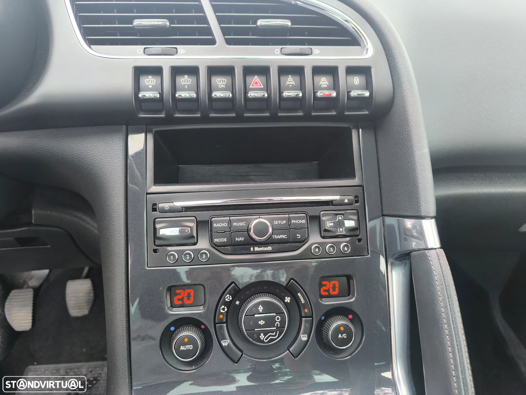 Peugeot 3008 1.6 HDi Allure - 24