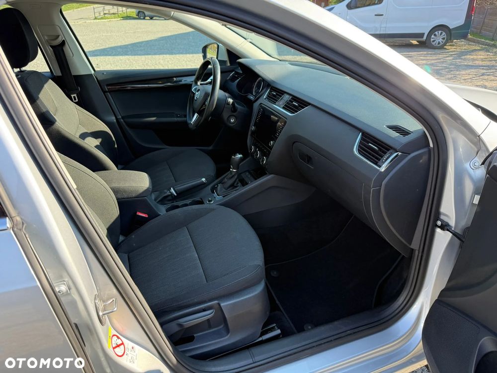 Skoda Octavia 2.0 TDI Style DSG - 11