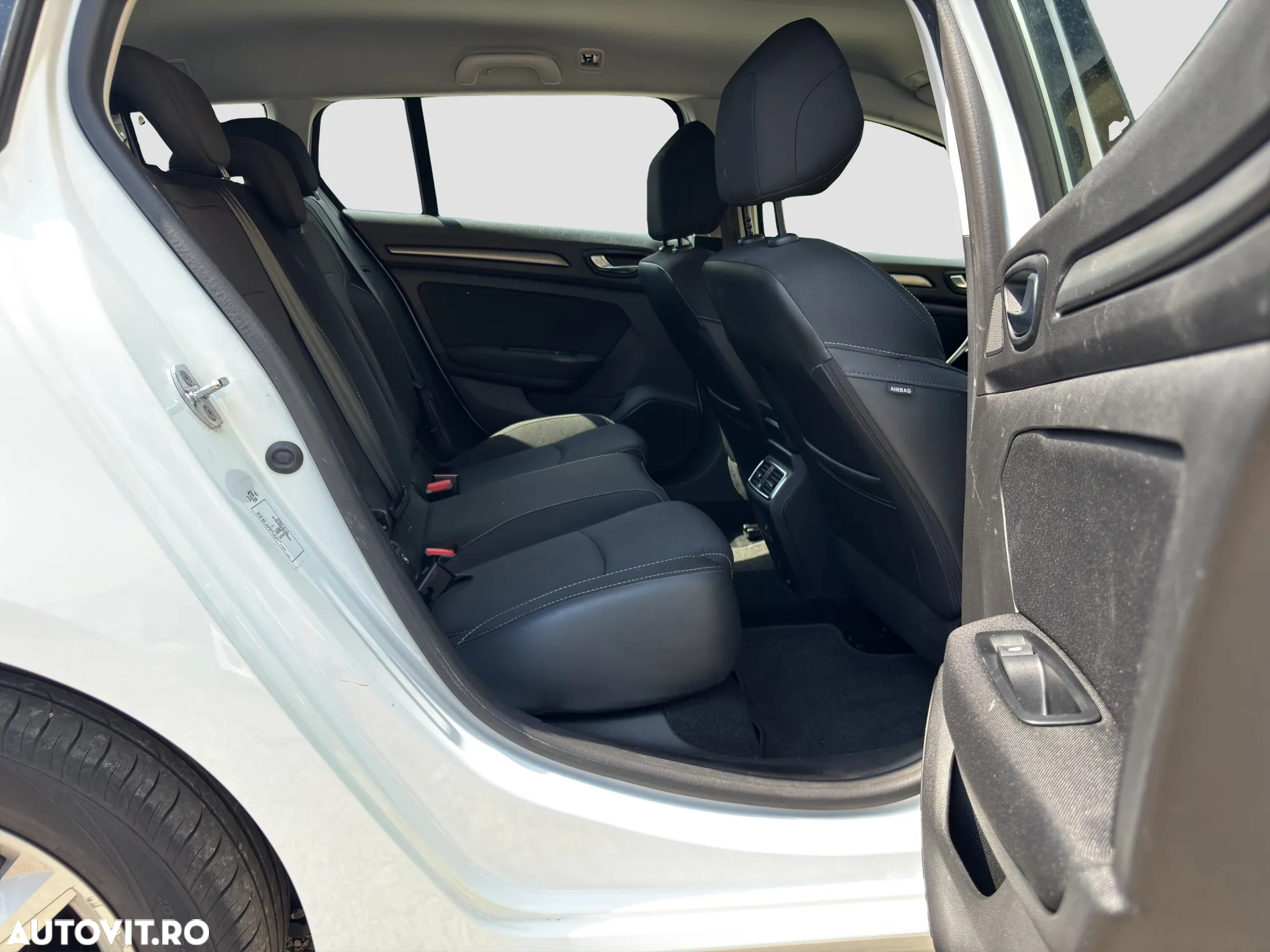 Renault Megane Grandtour BLUE dCi 115 EDC BUSINESS EDITION - 8