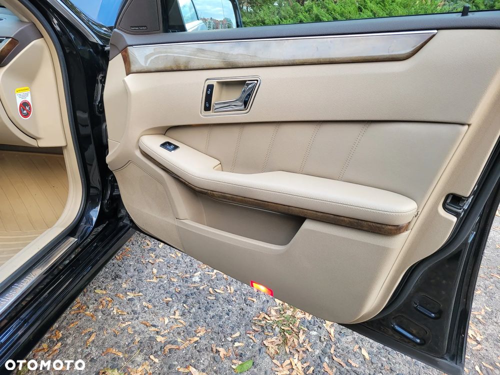 Mercedes-Benz Klasa E - 16