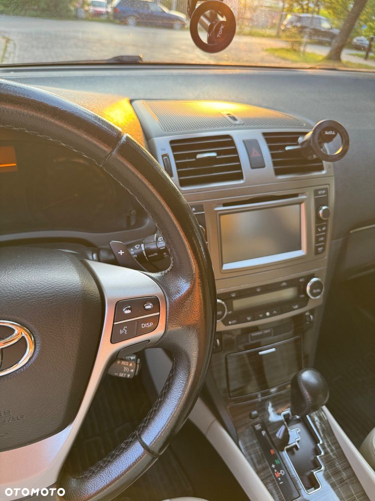Toyota Avensis 1.8 Prestige MS - 14