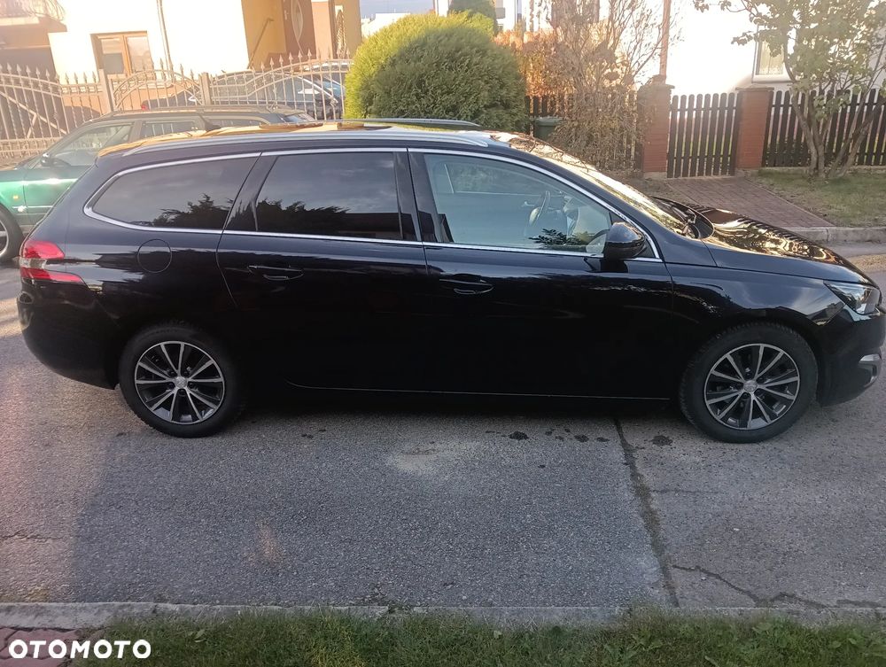 Peugeot 308 SW BlueHDi 120 EAT6 Stop & Start Allure - 22