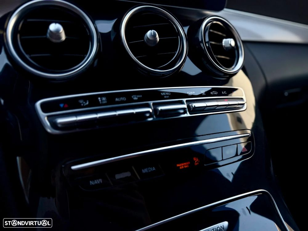 Mercedes-Benz C 300 de AMG Line - 24