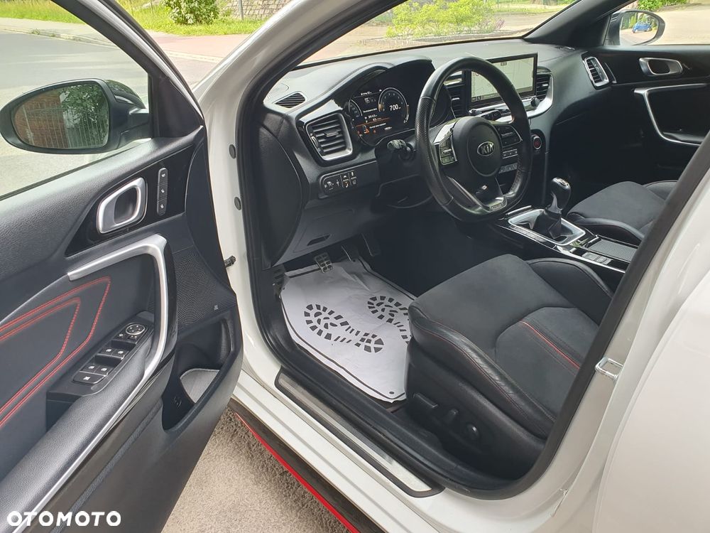 Kia ProCeed 1.6 T-GDI GT - 18