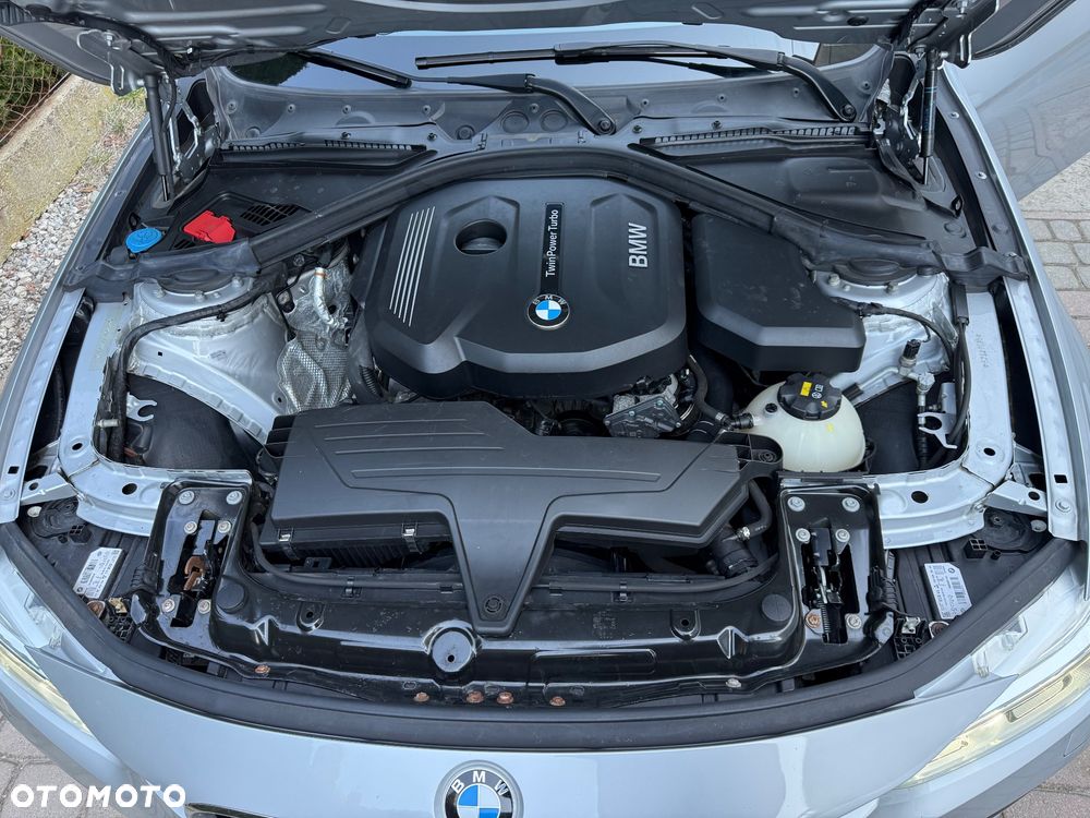 BMW Seria 3 318i Advantage - 21
