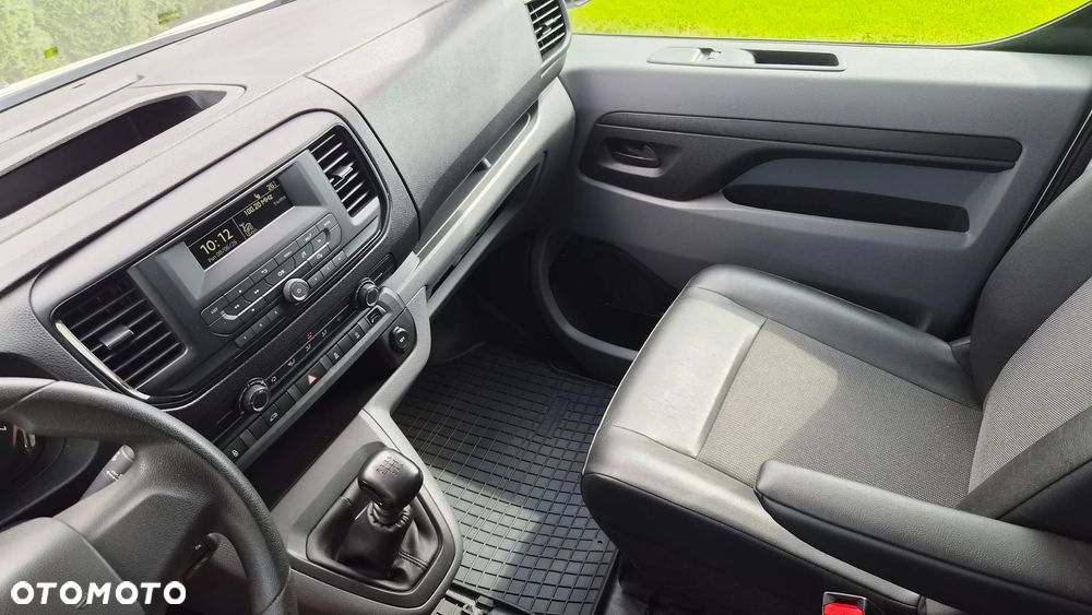 Opel Vivaro - 11