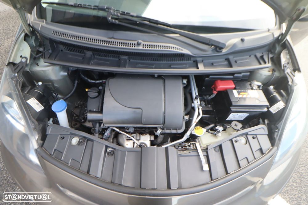 Toyota Aygo Connect - 50