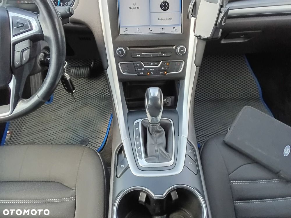 Ford Mondeo - 26