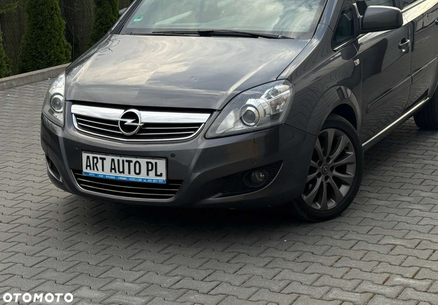 Opel Zafira - 11