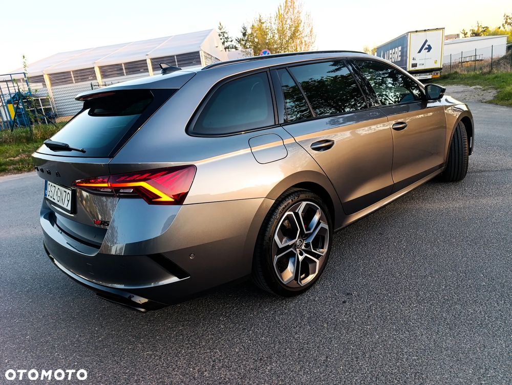 Skoda Octavia 2.0 TDI DSG 4x4 RS - 18