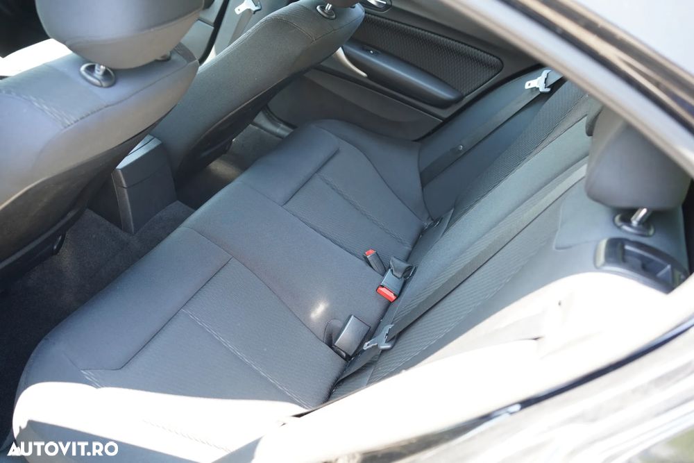 BMW Seria 1 114i - 23