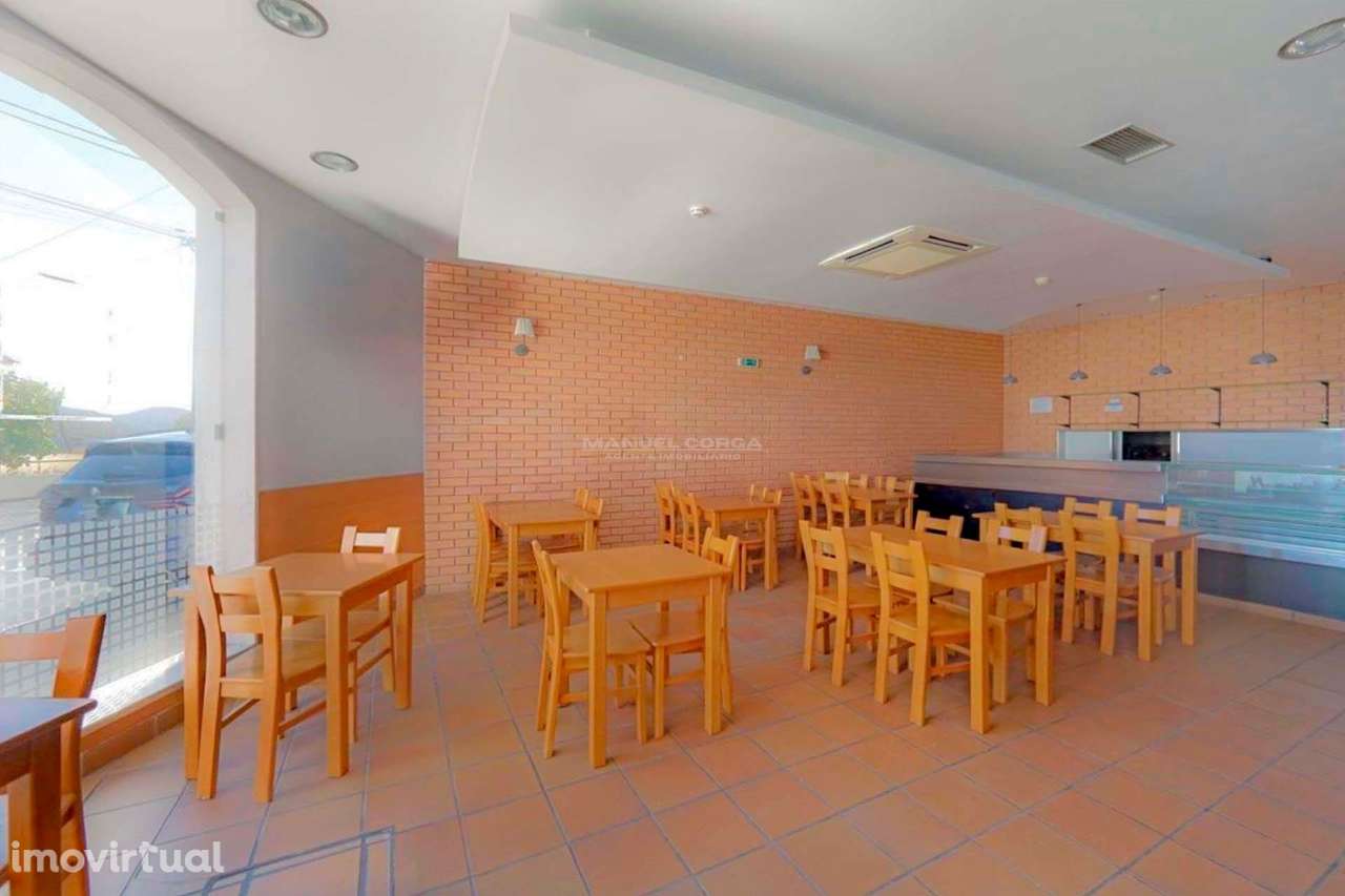 Edifício para Restauração com Terraço - Tituaria, Milharado - Grande imagem: 3/24