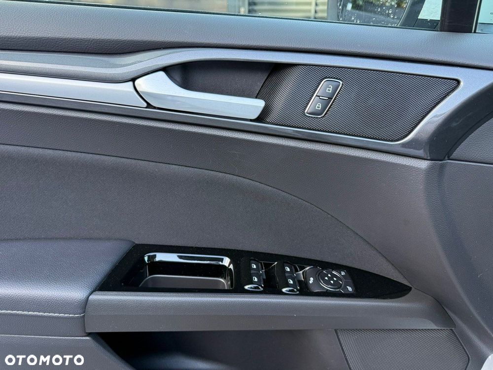 Ford Mondeo - 18