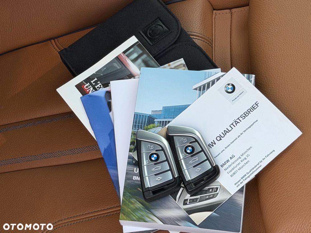 BMW Seria 5 530d xDrive M Sport Edition - 38