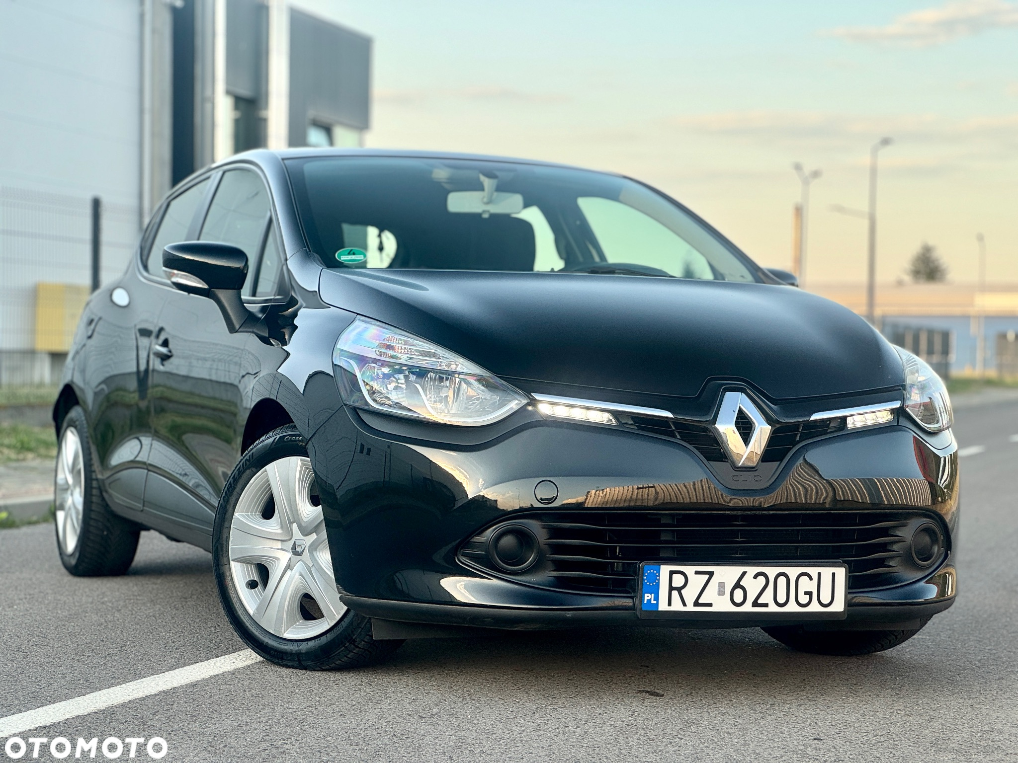Renault Clio 1.2 16V 75 Life - 13