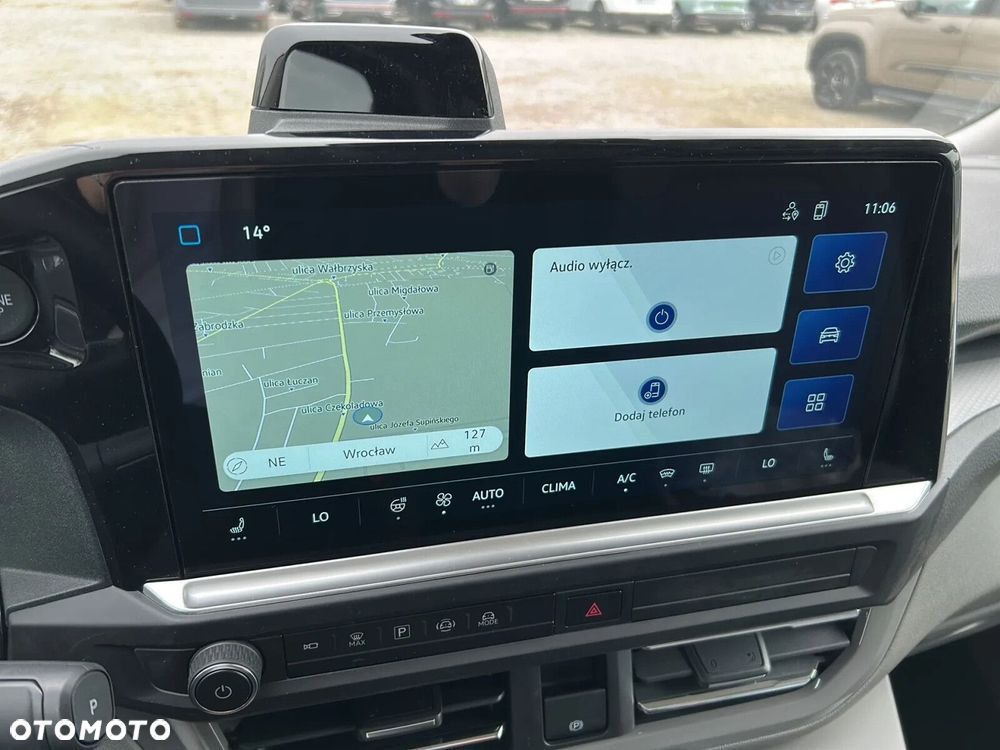 Volkswagen Caravelle - 25