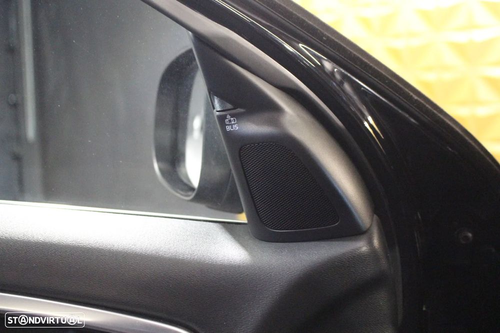 Volvo V60 2.0 D2 Momentum Drive - 30