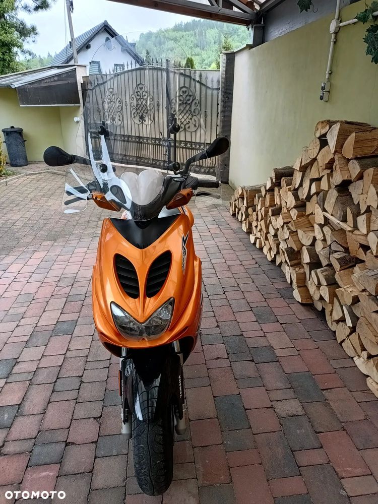Yamaha Aerox - 2