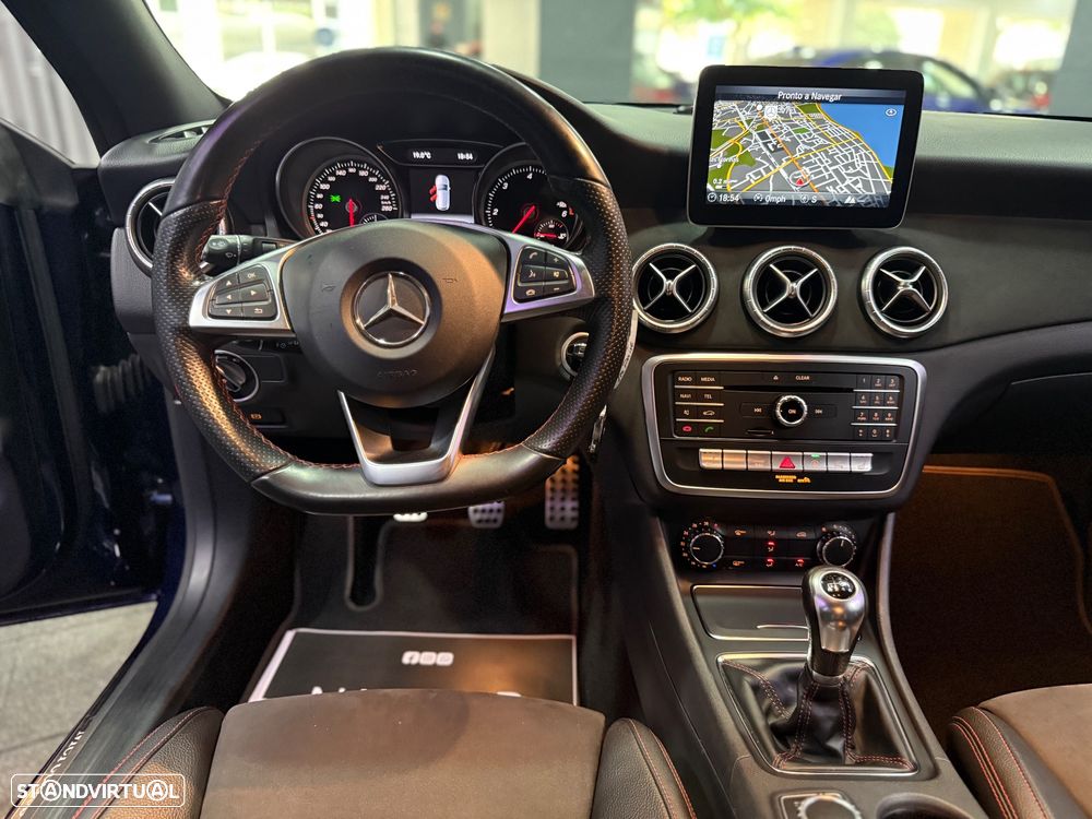 Mercedes-Benz CLA 180 d Shooting Brake AMG Line - 12