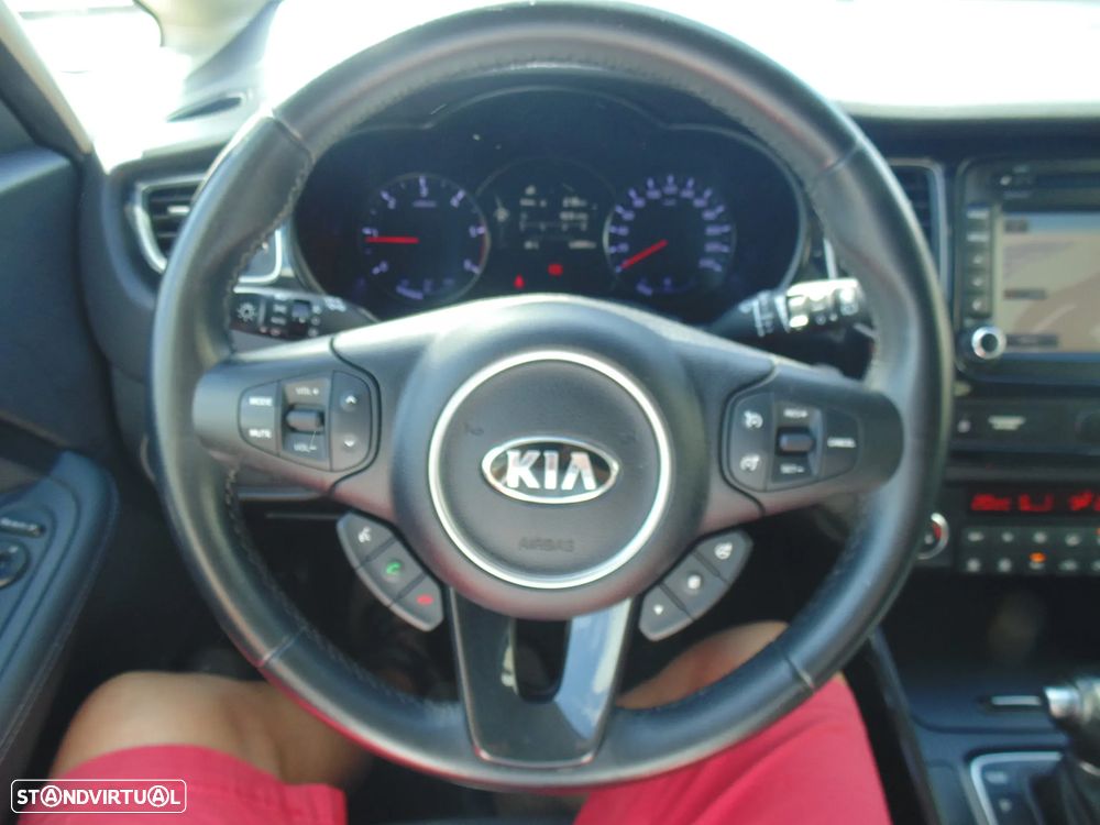 Kia Carens 1.7 CRDi ISG TX Aut. - 28