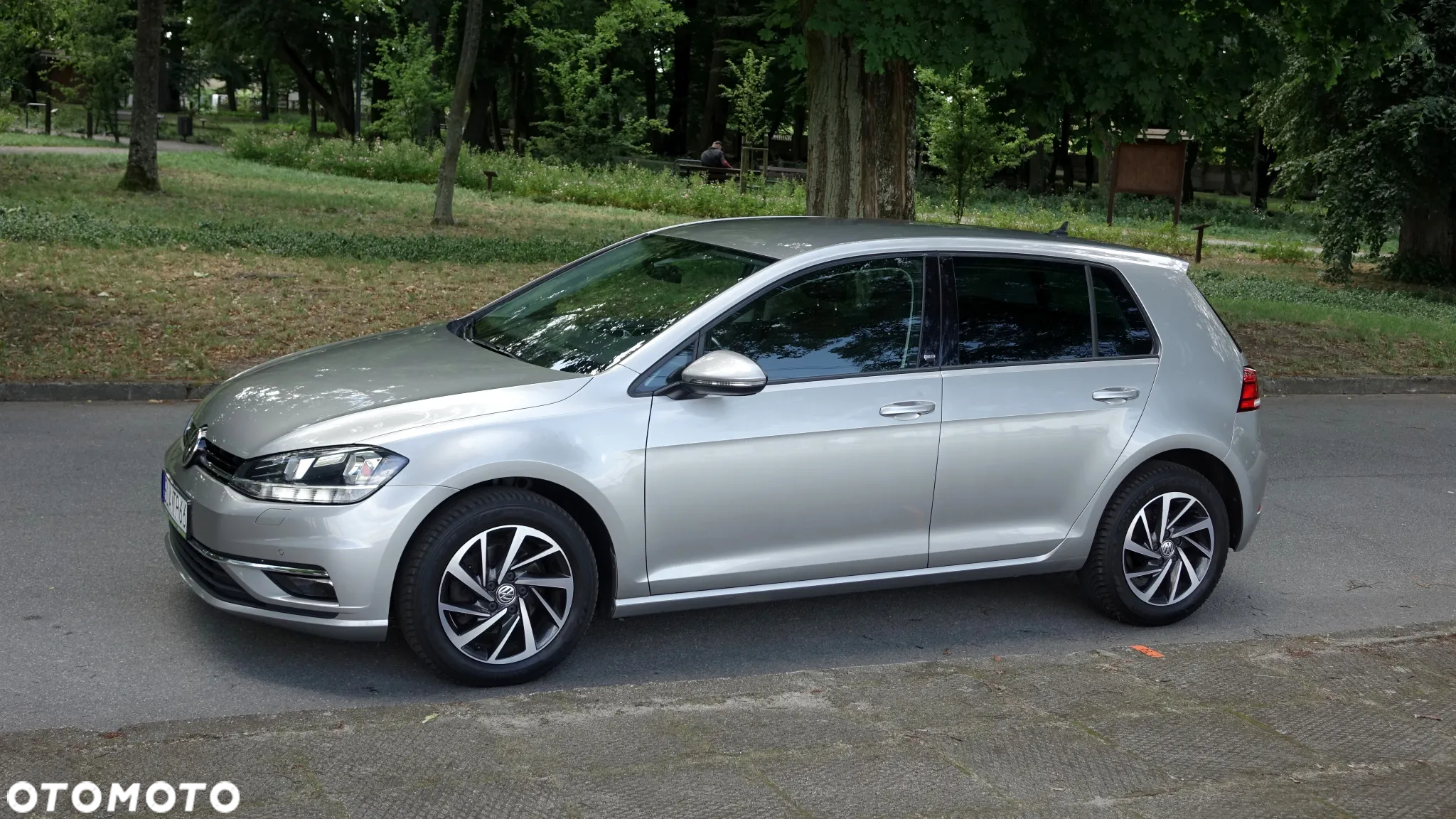 Volkswagen Golf 1.6 TDI Sound - 27
