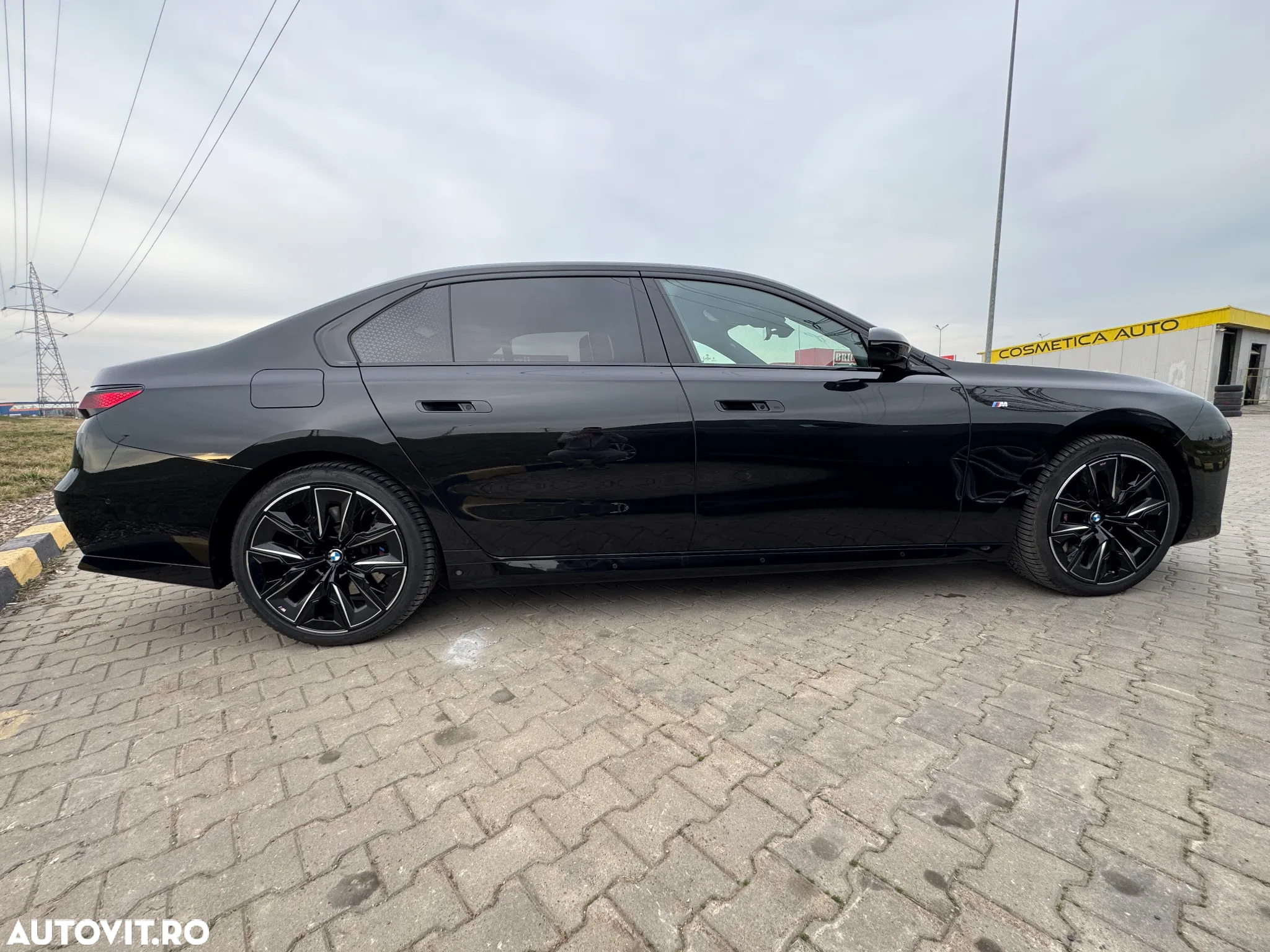 BMW Seria 7 740d xDrive MHEV - 4