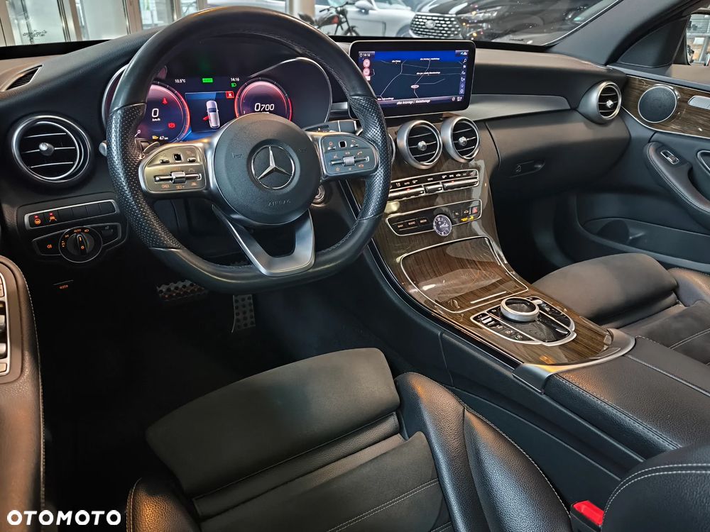 Mercedes-Benz Klasa C 200 4Matic 9G-TRONIC - 11