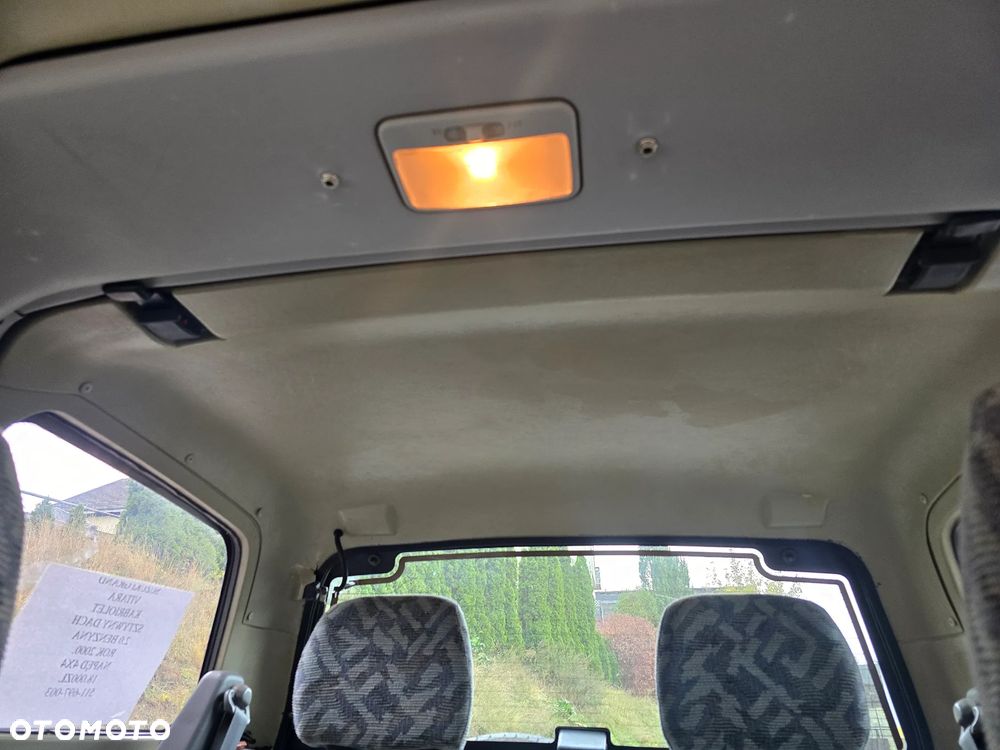 Suzuki Grand Vitara 2.0 - 18