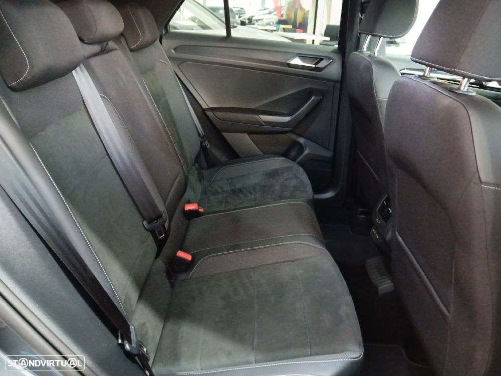 VW T-Roc - 30