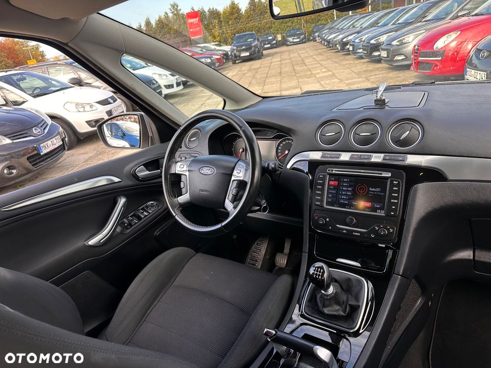 Ford S-Max - 14