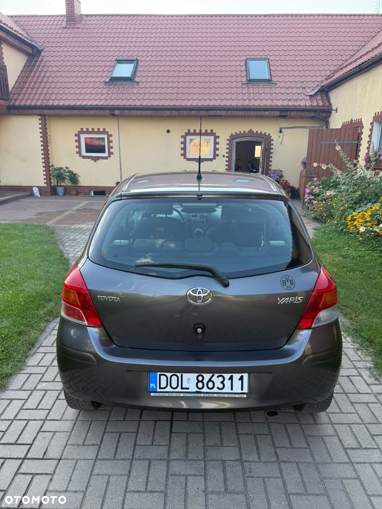 Toyota Yaris 1.4 D-4D Prestige - 5