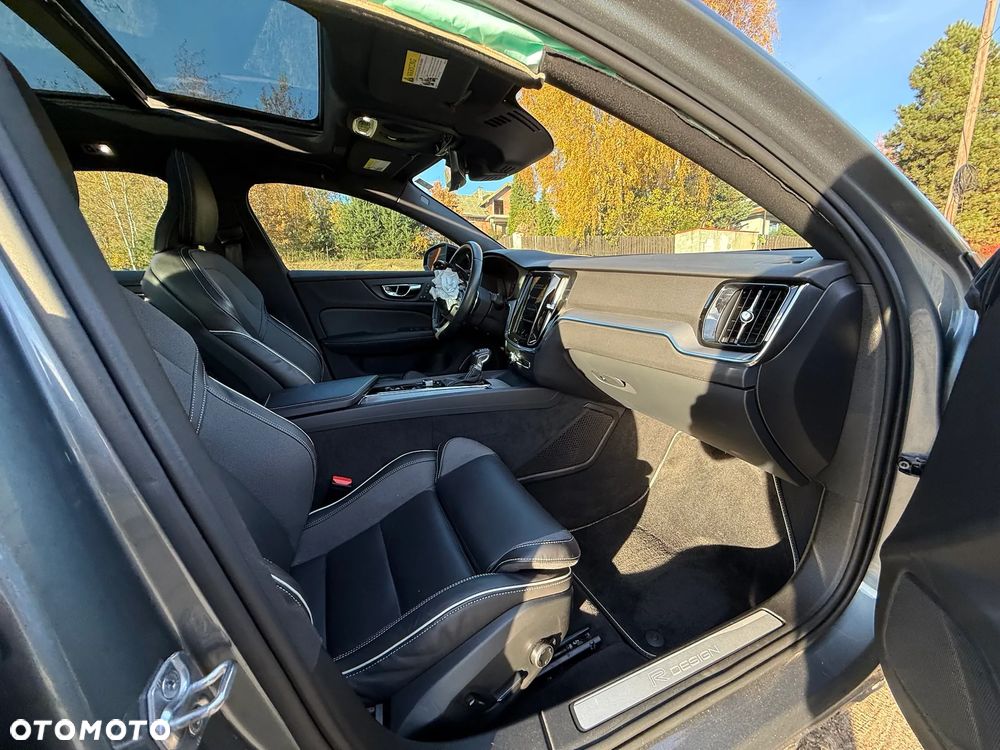 Volvo S60 T5 AWD R-Design - 19