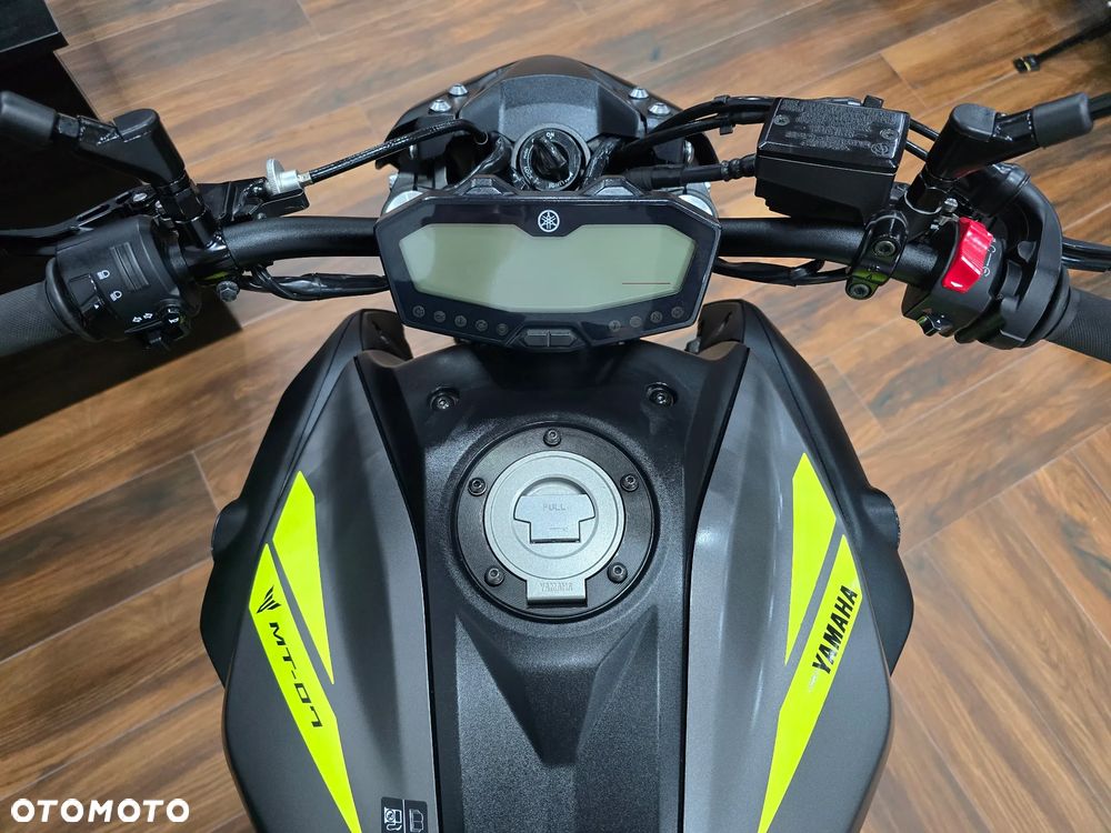 Yamaha MT - 4
