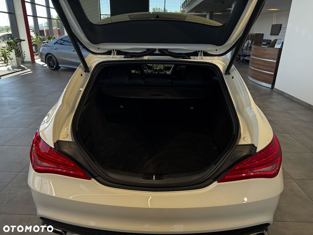 Mercedes-Benz CLA - 13