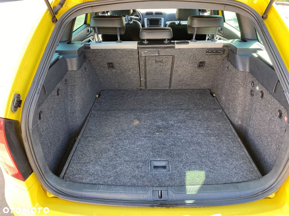 Skoda Octavia 2.0 TDI CR DPF DSG RS - 18