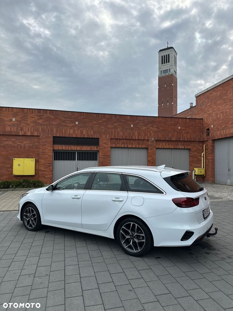 Kia Ceed 1.6 CRDi Eco-Dynamics+ (48V Mild-Hybrid) DCT7 Vision - 21