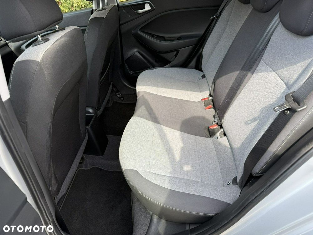 Hyundai i20 1.1 CRDi - 6