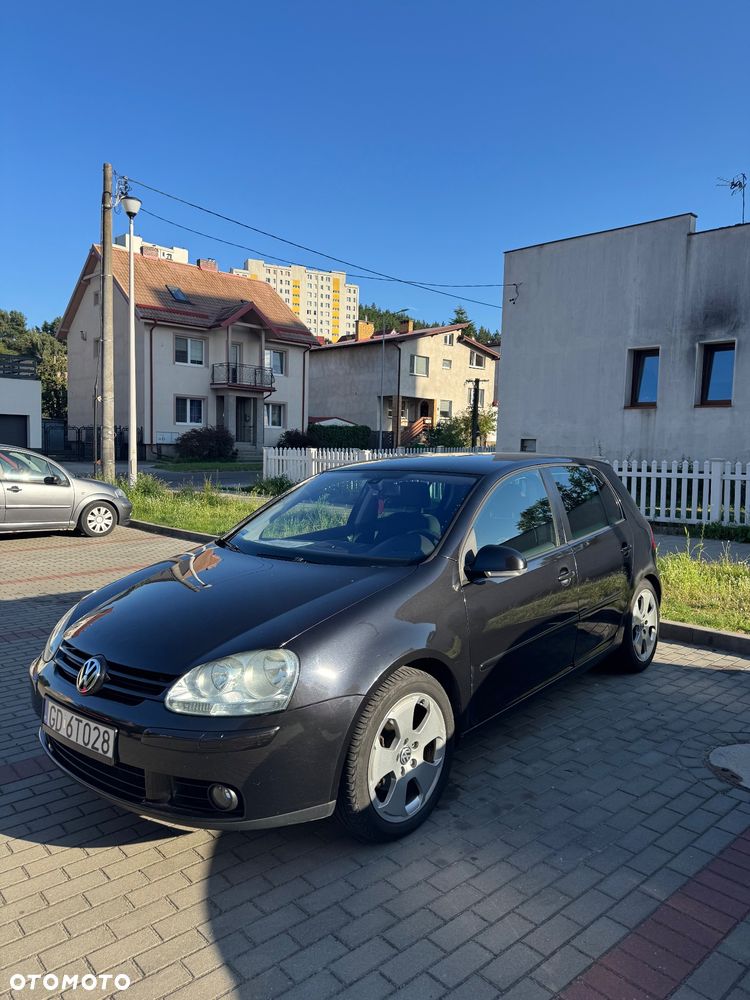 Volkswagen Golf 2.0 FSI Comfortline - 2