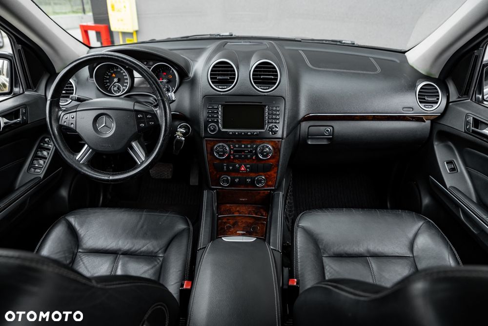 Mercedes-Benz GL 320 CDI 4Matic 7G-TRONIC - 24