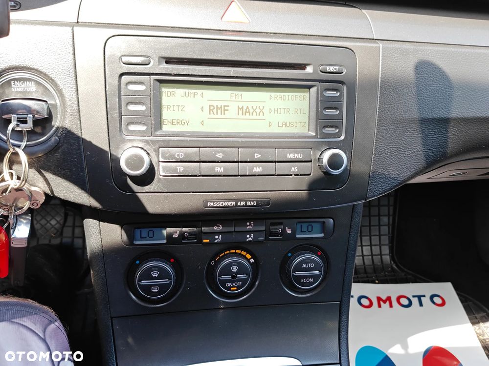 Volkswagen Passat 1.6 Comfortline - 23