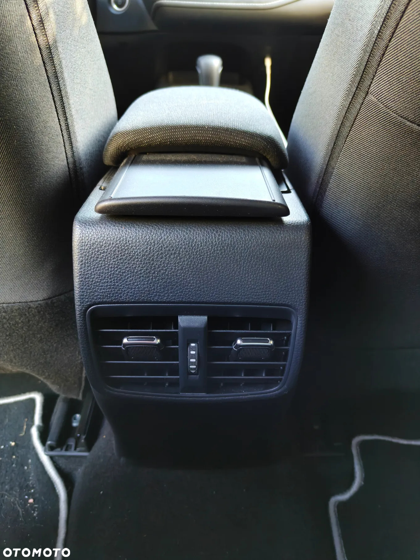 Toyota Corolla 1.8 Hybrid Comfort - 13