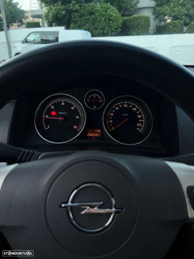 Opel Astra 1.3 CDTI Cosmo - 10