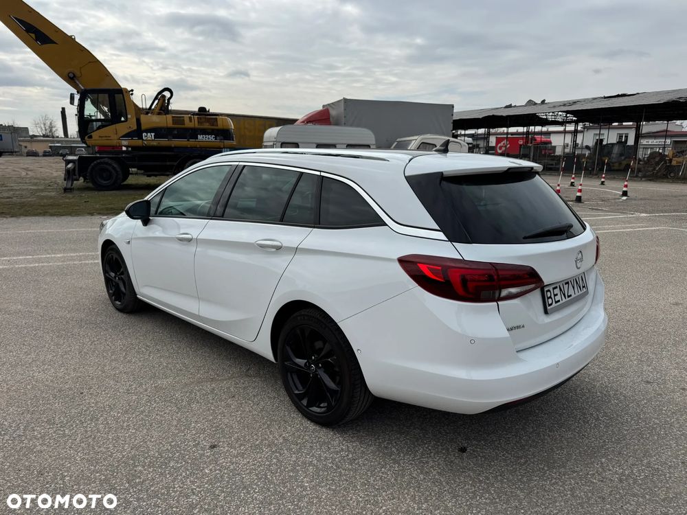 Opel Astra 1.4 T Dynamic S&S - 40