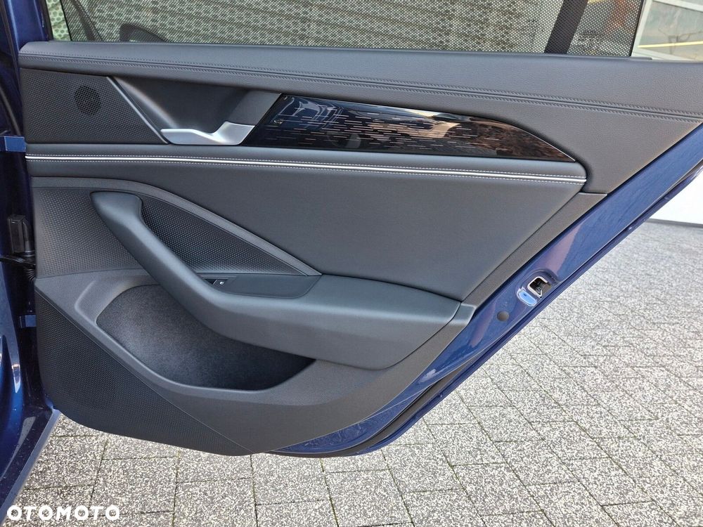 Volkswagen Passat - 21