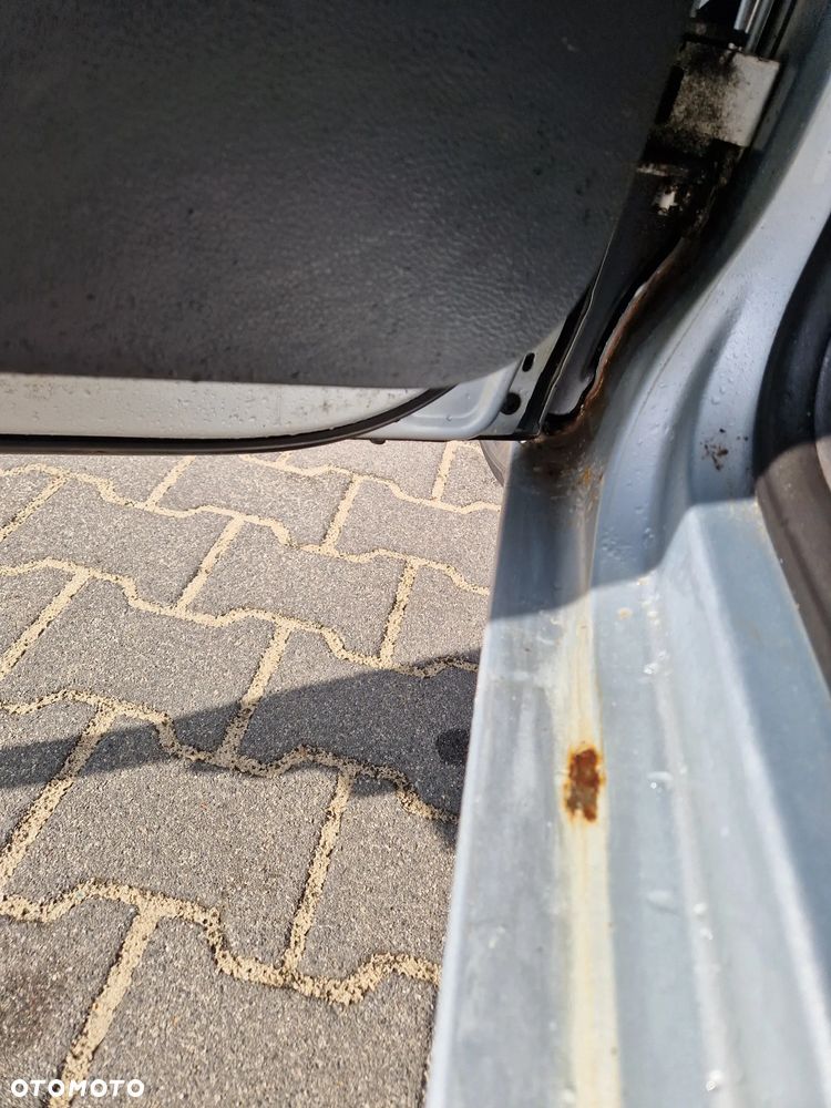 Volkswagen Golf 1.9 TDI Comfortline - 9