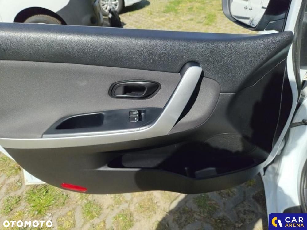 Kia Ceed - 33