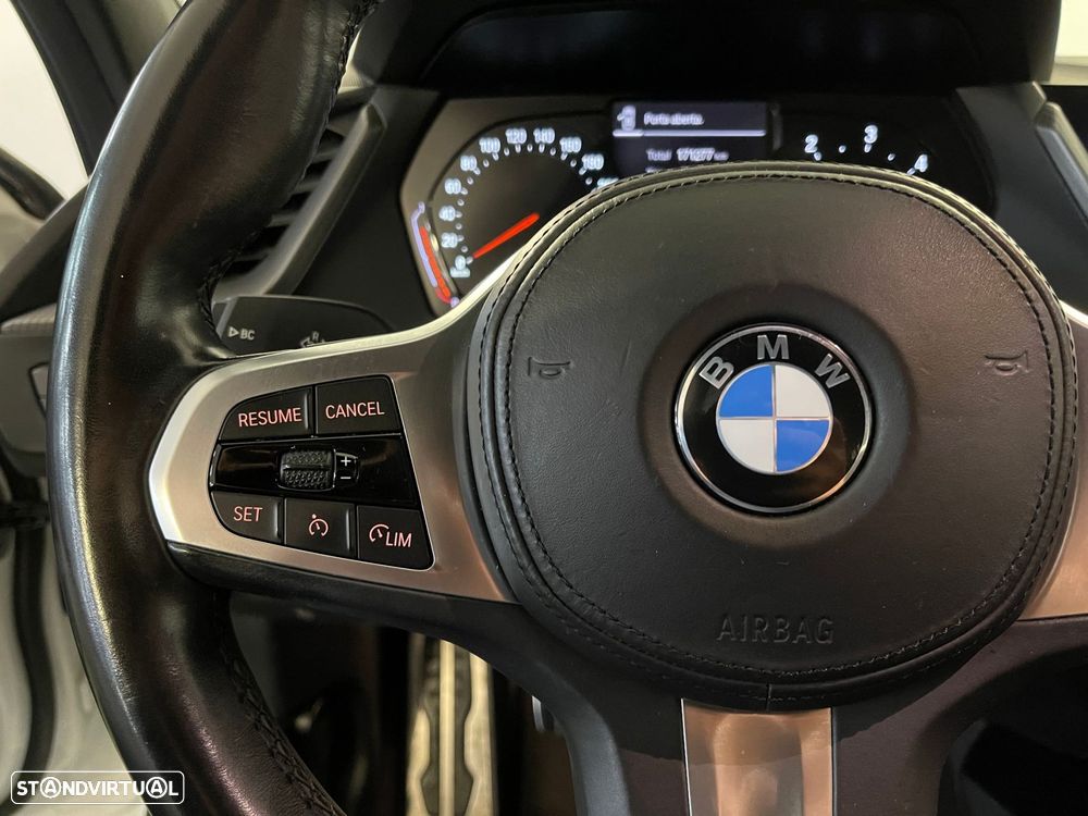 BMW 116 d Pack Desportivo M - 29