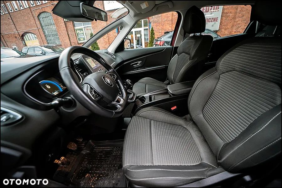 Renault Scenic - 32