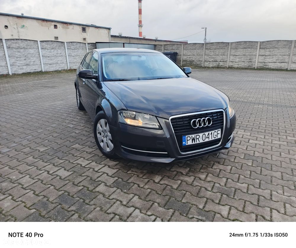 Audi A3 1.6 TDI DPF Ambiente - 2