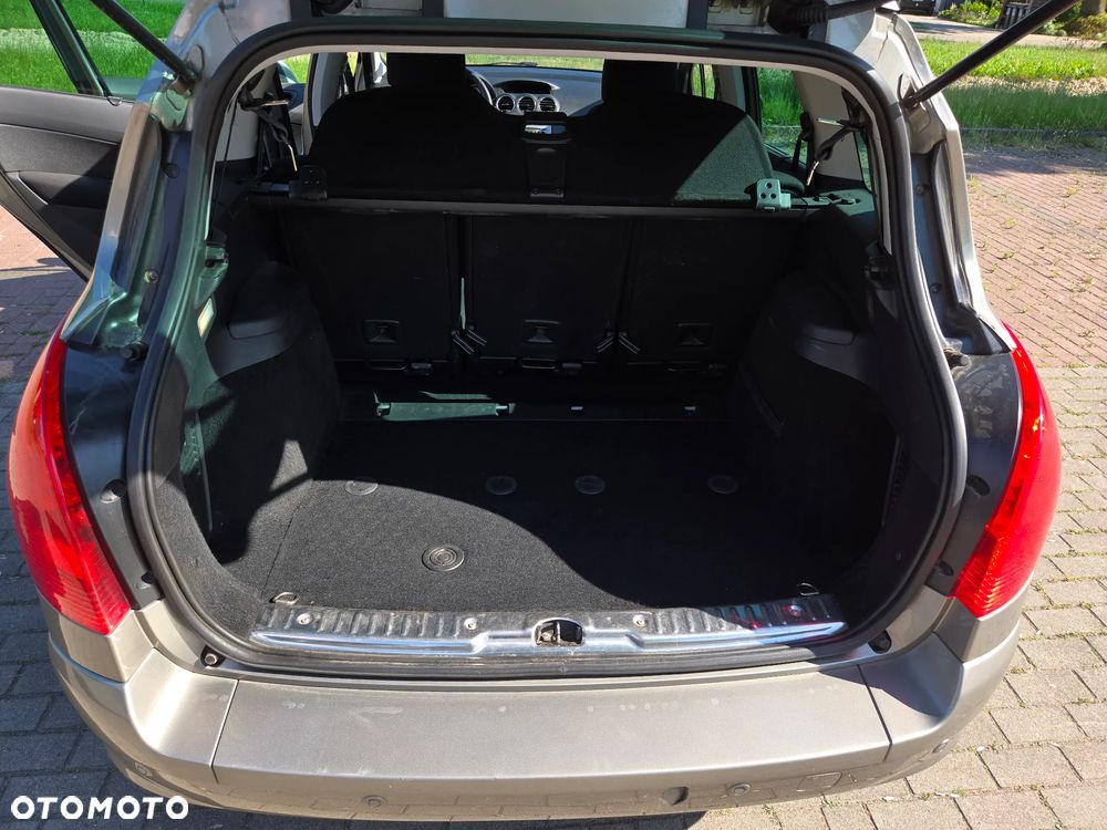 Peugeot 308 1.6 Trendy - 12
